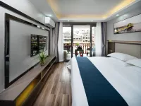 Mengyuan Diaojiaolou River View Homestay (Hongqiao Beimen Wharf Branch)