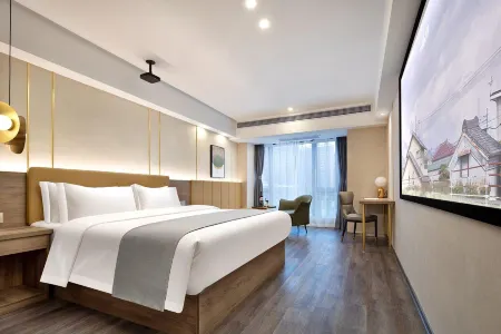 Huadu Cinema West Street Hotel