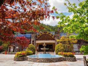 Qiangzu Castle Hotel