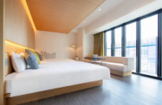 karaksa hotel colors Tokyo Yaesu Hotels near DAIMARU  (Tokyo)