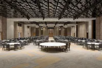 سن آند مون، ريفرسايد هوتل فنادق في بنوم بنه