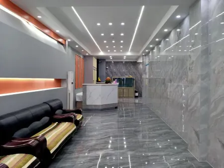 Arongqi Colorful Hotel Отели рядом с достопримечательностью «Arun Passenger Transport Terminal»