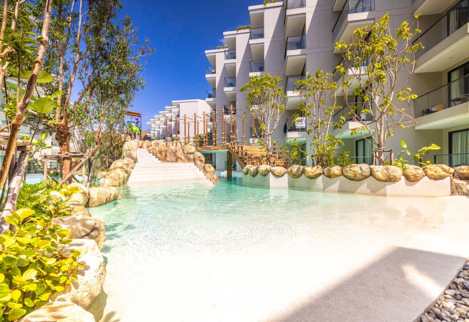 푸켓 에메랄드 비치 리조트 수영장