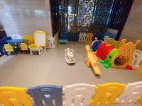 Wanda Realm Huangshi - Family