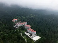 Mountain Lushan International Villa & Resort Hotels near Wulao Peak of Lushan