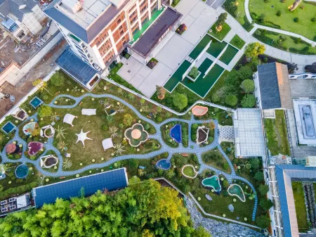 Mineral Romance Resort Hotel Отели в г. Шаншань