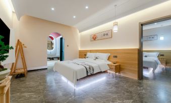 Mountain and Water Residence