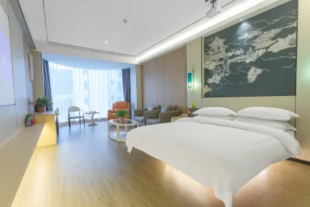 Jishou Jinxuan Hotel Отели рядом с достопримечательностью «Aizhaizhen»