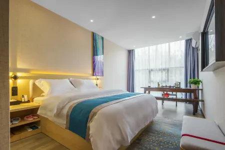 Shangyue Hotel (Ganzhou Economic and Technological Development Zone International Enterprise Center) Отели рядом с достопримечательностью «Jiangxi Vocational College of Environmental Engineering (Dongjiangyuan Campus)»