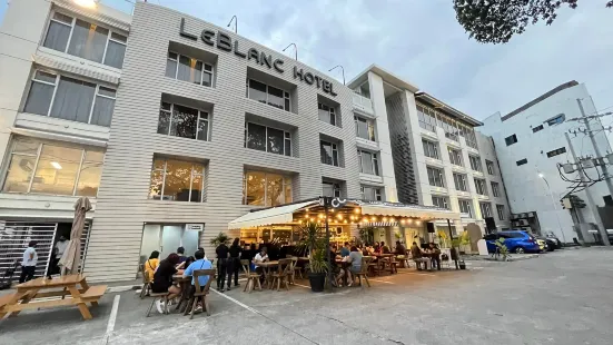 LeBlanc Hotel