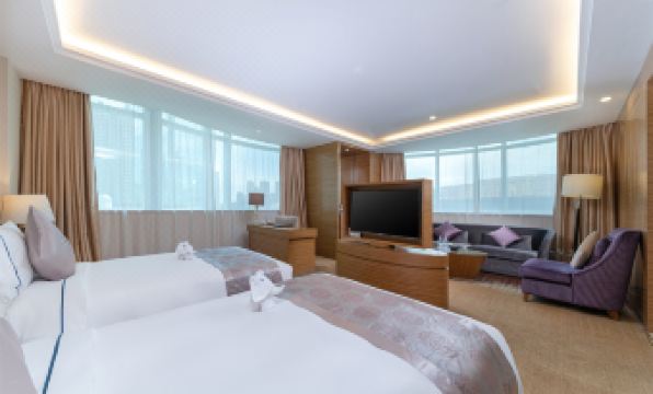 Gems Cube International Hotel(Liutang Metro Station Store)