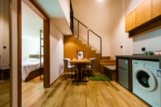 CJIA Apartment Hotel (Shenzhen Nanshan Metro Station) Hotel berhampiran Fengsun Wugong Ancestral Temple