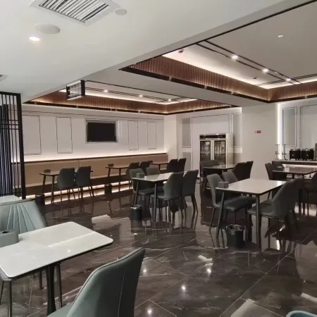 Platinum Hotel