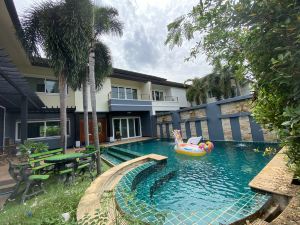 Chiangmai 4 room swimming pool villa