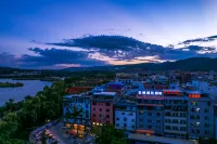 Mile Yunqi Lake Homestay (Huquan Ecological Park) Hotels near Taiping Lake Forest Town