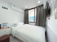 Yangshan Bairun Apartment Hotels in Yangshan County