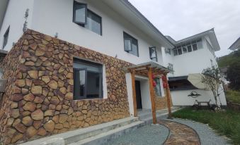 Mountainside Homestay