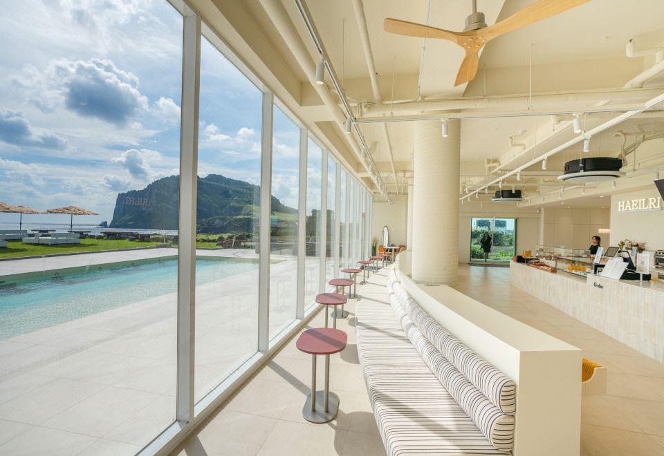 해일리 풀앤스파 호텔 야경