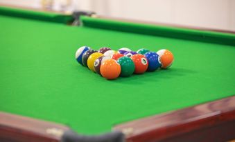 Anji Taohuayuan·Proverbs B&B