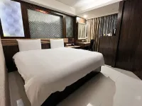 ガイド信義館 遠企購物中心周辺のホテル