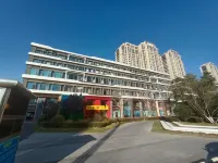 Huajing Hotel (Taiyuan South Railway Station Shanxi University Branch)