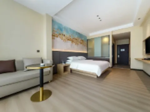 Lijing Resort Hotel (Ding'an County Government Branch) 定安のホテル