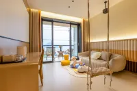 Wawu Mountain Sunset · Luoyi Homestay (Yanu Lake Branch)