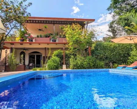 Jardín de Los Monos Hotels in Savegre