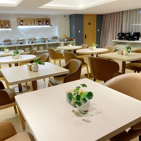 Linghui Mercure (Guangzhou Beijing Road Tianzi Wharf)
