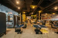 Yello Hotel Harbour Bay Batam - 조식 운영