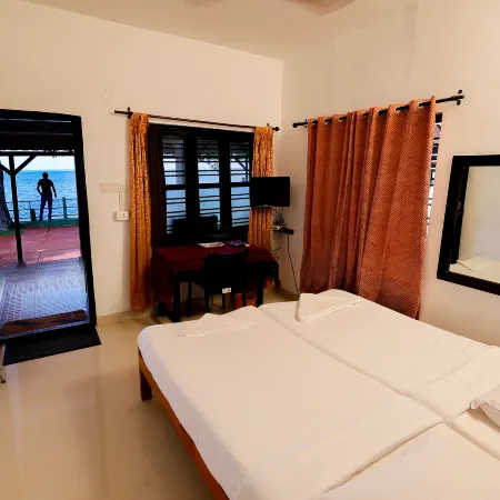 ILLIKKALAM Lakeside Cottages Kumarakom Kerala