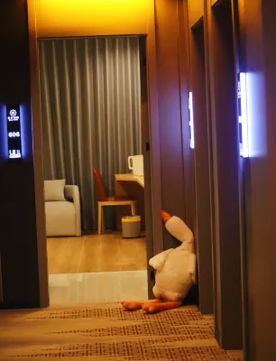 Laifengbenyi LF Hotel Các khách sạn gần Laifeng Qiangfa Station