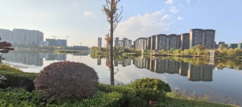 Zhaotong Bogang Boutique Hotel (Shenggenshanshui Branch)