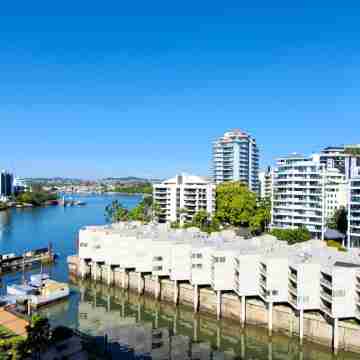 Dockside Brisbane Hotel Exterior