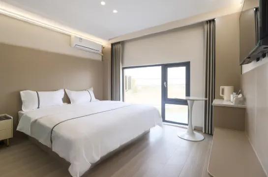 Waterfront Garden Zhixiang Hotel (Nanjing Lukou International Airport)