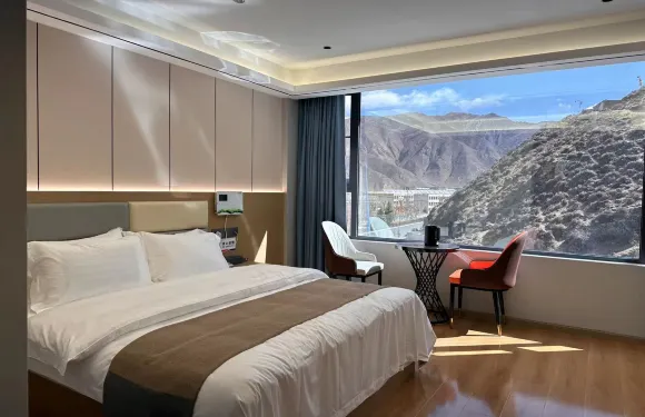 墨竹工卡美居有氧酒店