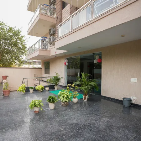 Daffodils Serviced Apartment