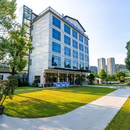 Longmen Nankunshan Nature Valley Hot Spring Hotel