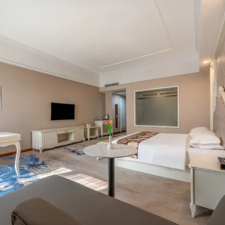Guest Yulong International Hotel (Guest North Station)