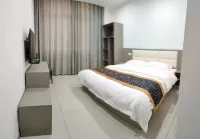 Baili Dujuan Xinyuantang Homestay Hotels near Hundreds of Miles of Azaleas