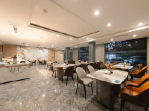 โรงแรมมิลาน โรงแรมในผู่เจียง