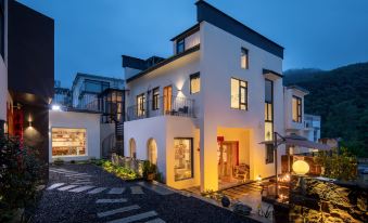 Mountain View Designer Holiday Micro Hotel (Tangkou South Gate, Huangshan Scenic Area)