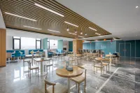 Yuetu Yiju Hotel (Haining Railway Station Branch)