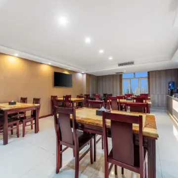 Aksu Meiyuhua Hotel