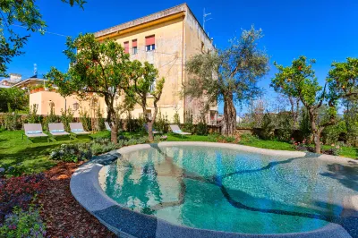 Unconventional Sorrento Coast Hotel dekat Chiesa di San Prisco e Agnello