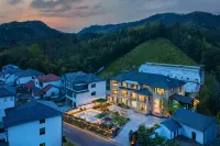 Yunxi · Summer Family-Friendly Stargazing Pool Children's Castle Theme Retreat