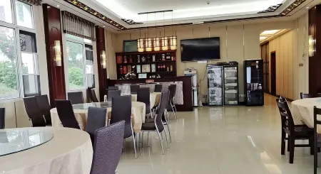 Mulan Mountain Delong Hotel Отели рядом с достопримечательностью «Hubei Ming and Qing Dynasties Ancient Architecture Museum»