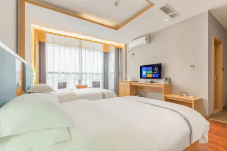 Golden Apple Hotel (Libo Ancient Town Deng Enming Square Branch)