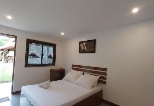 니파 헛 빌리지