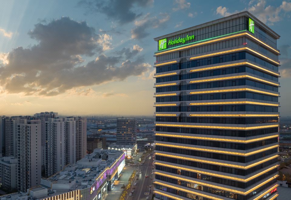 1. 홀리데이 인 톈..